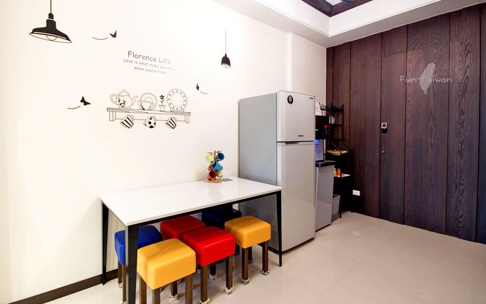 Outingfun Bed And Breakfast Джиаоси Екстериор снимка